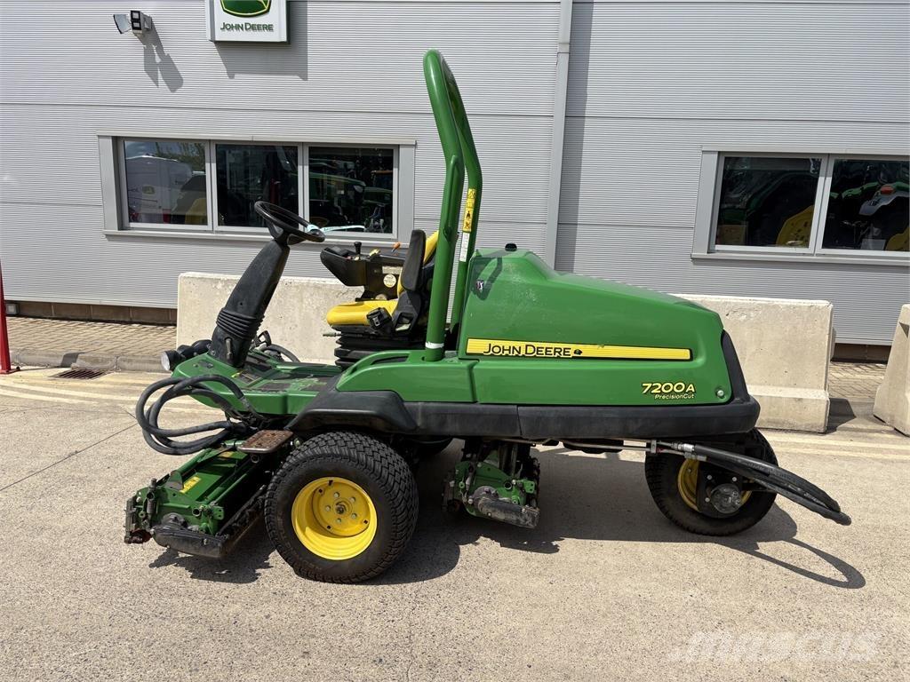 John Deere 7200A Rankinės vejapjovės