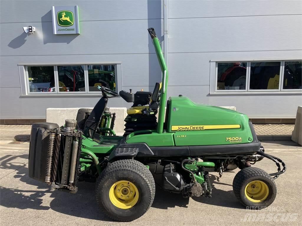John Deere 7500AE Rankinės vejapjovės