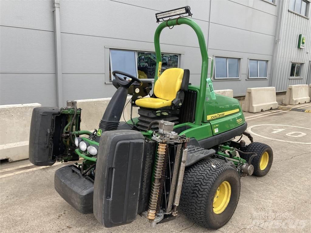 John Deere 7500AE Rankinės vejapjovės
