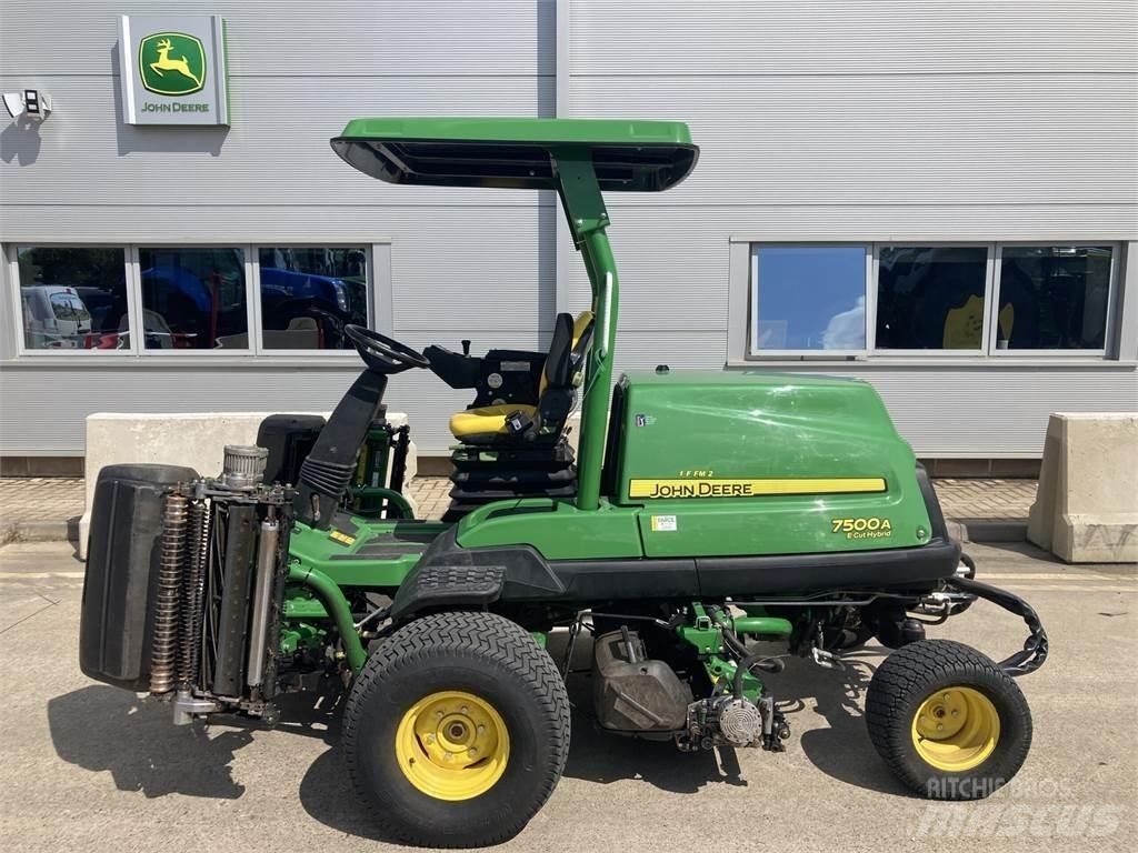 John Deere 7500AE Rankinės vejapjovės