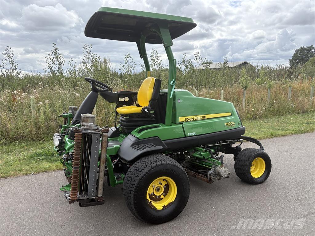 John Deere 7500AE Rankinės vejapjovės