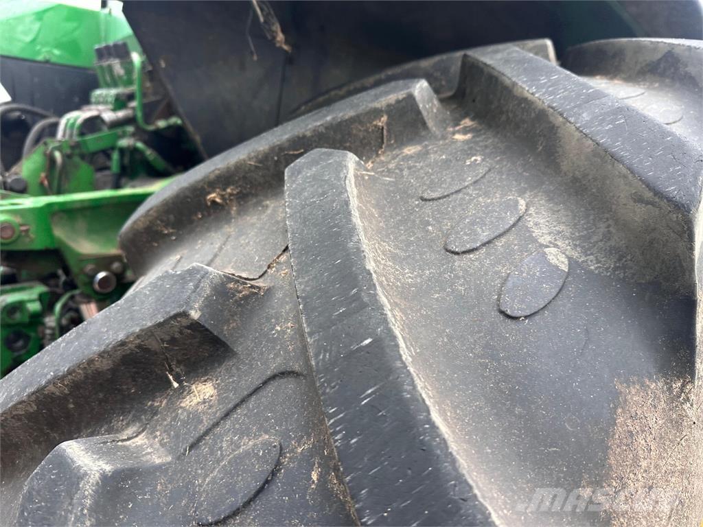 John Deere 7700 Traktoriai