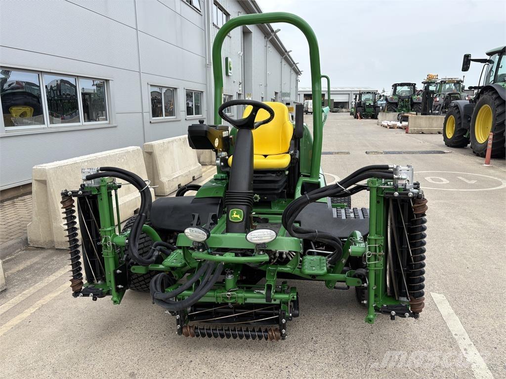 John Deere 7700A Rankinės vejapjovės