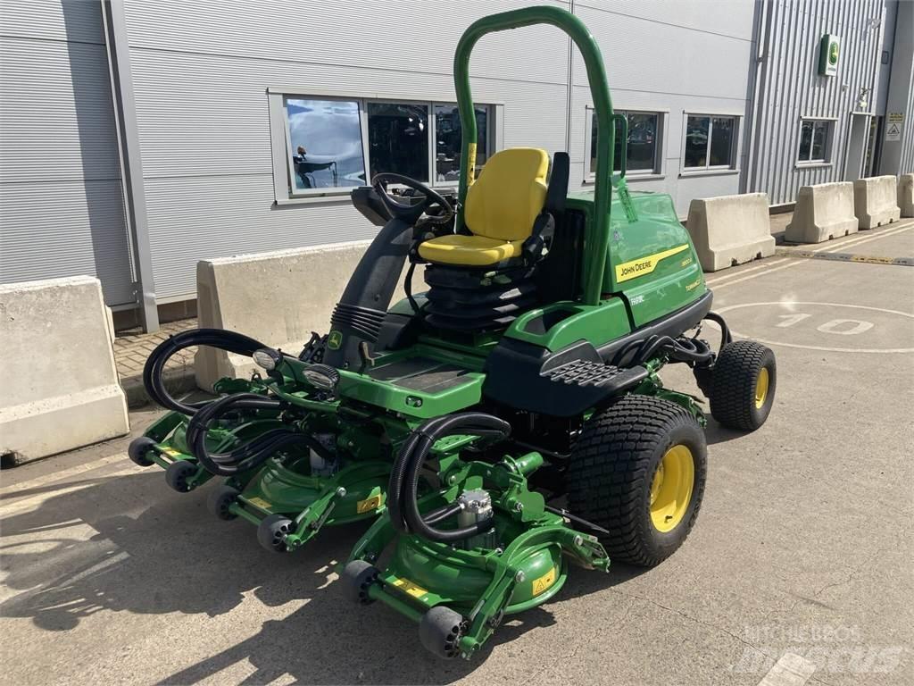 John Deere 8800A Rankinės vejapjovės