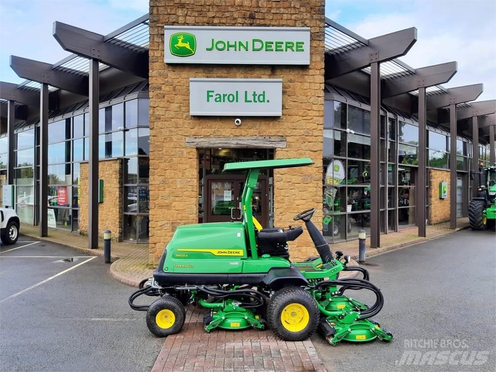 John Deere 8800A Rankinės vejapjovės