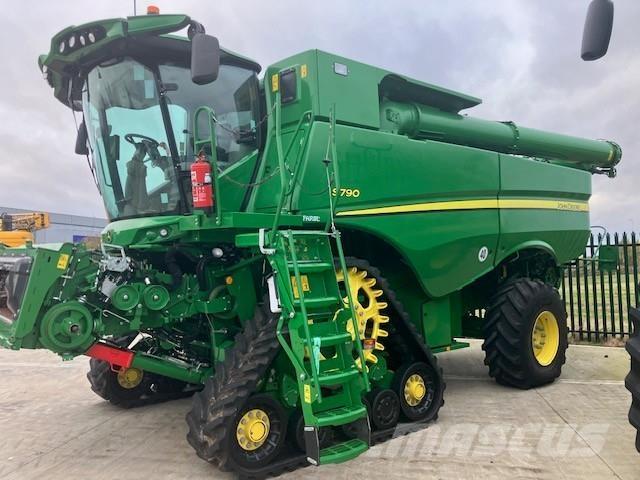 John Deere S790 Derliaus nuėmimo kombainai
