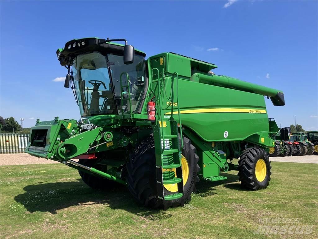 John Deere T550I Derliaus nuėmimo kombainai