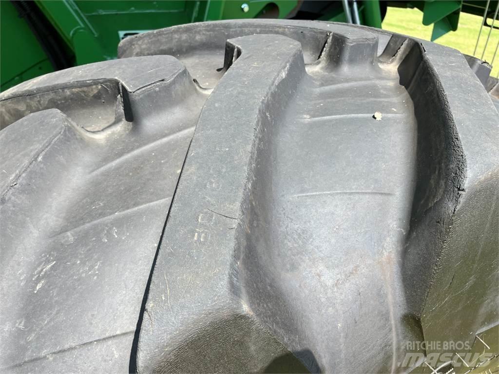 John Deere T550I Derliaus nuėmimo kombainai