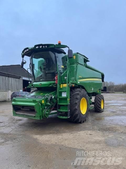 John Deere T670 Derliaus nuėmimo kombainai