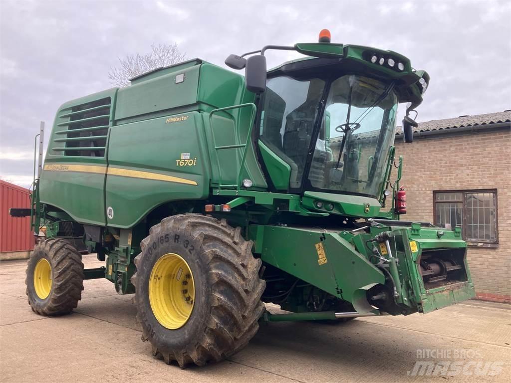 John Deere T670 HM Derliaus nuėmimo kombainai