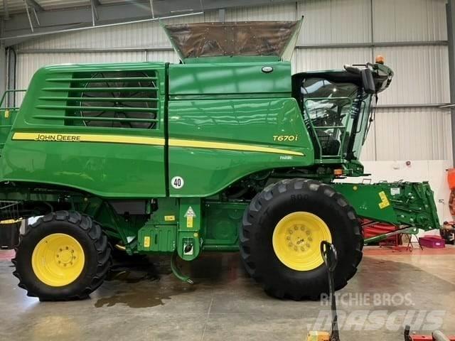 John Deere T670i Derliaus nuėmimo kombainai