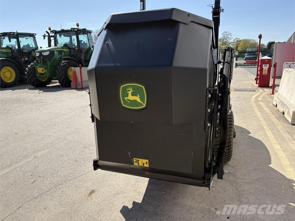 John Deere X950R Sodo traktoriukai-vejapjovės
