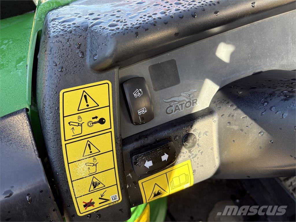 John Deere XUV855M Specializuotos paskirties technika