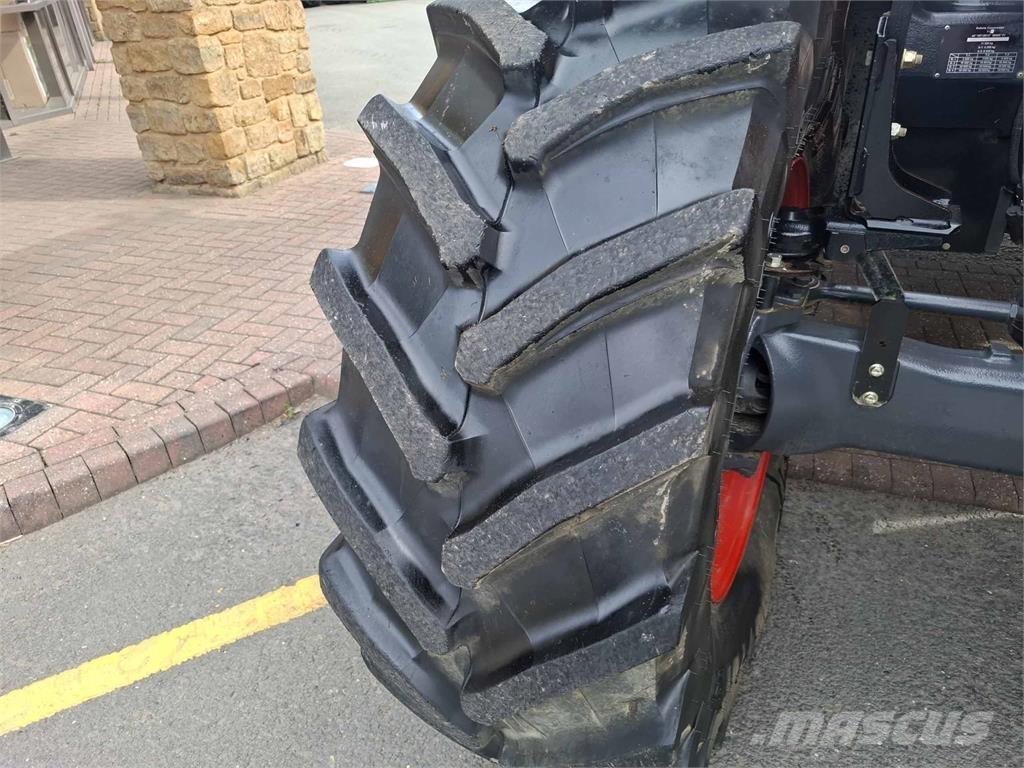 Kubota M7153 Traktoriai