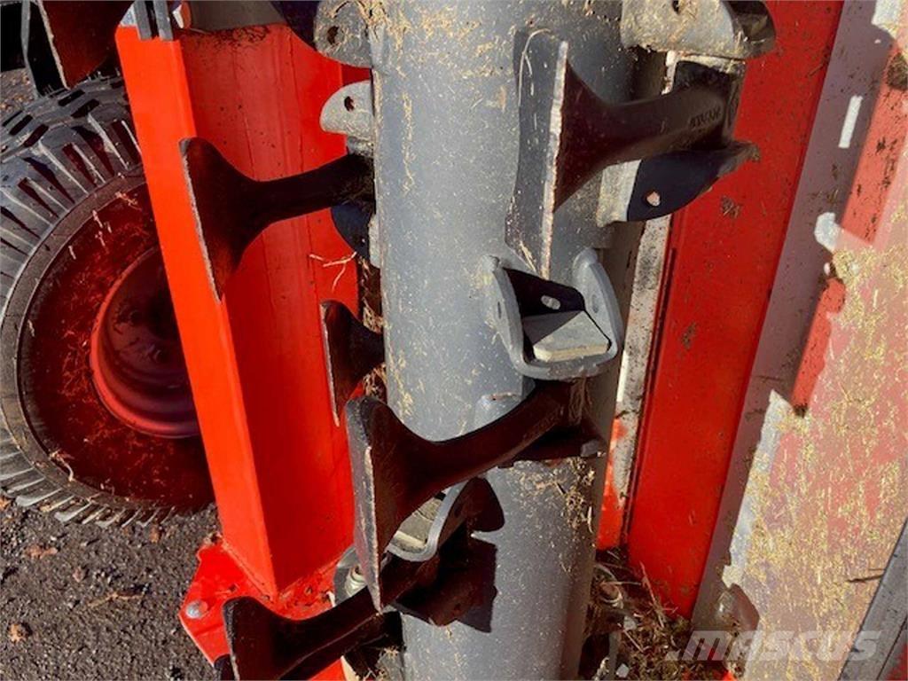 Kuhn RM610R Ganyklų šienapjovės / rėžtuvės