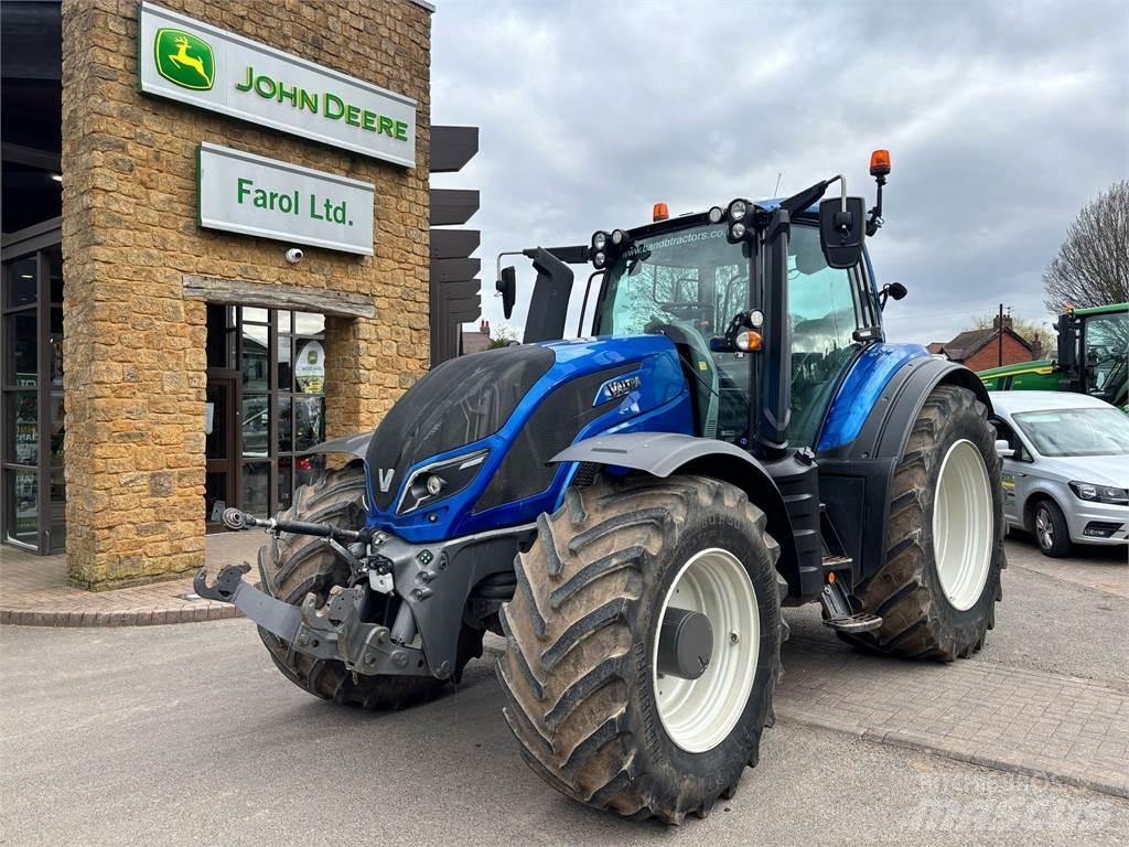 Valtra T234D Traktoriai