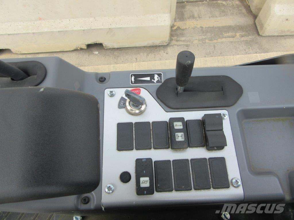 Yanmar SV19VT Vikšriniai ekskavatoriai