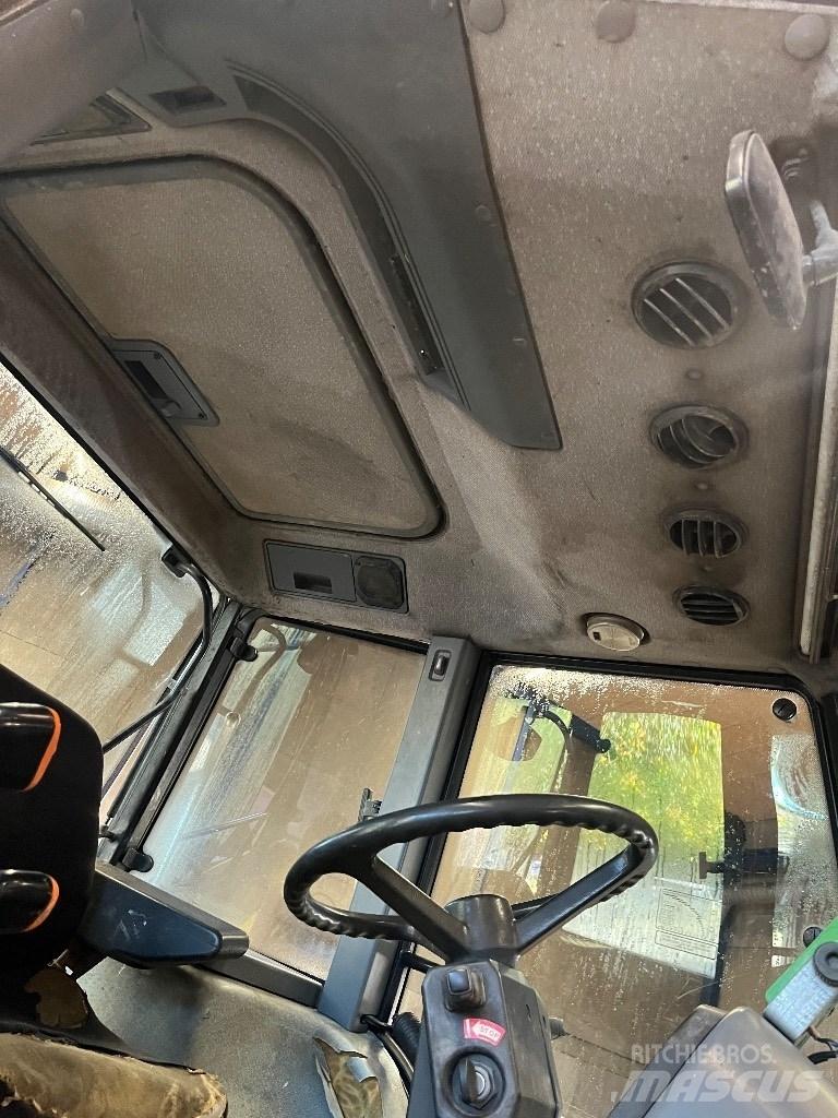 Ford 7840 SLE Traktoriai