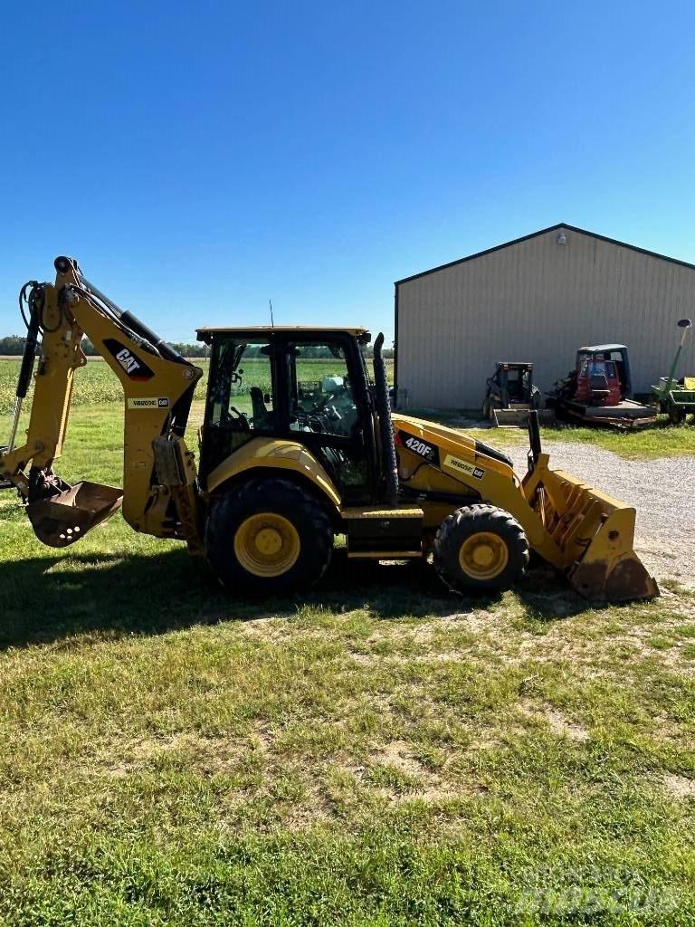 CAT 420 F2 ST Ekskavatoriniai krautuvai