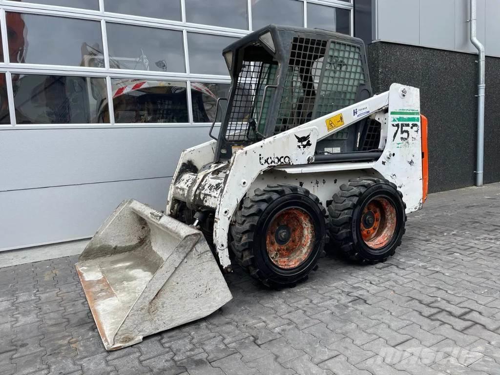 Bobcat 753 Krautuvai su šoniniu pasukimu