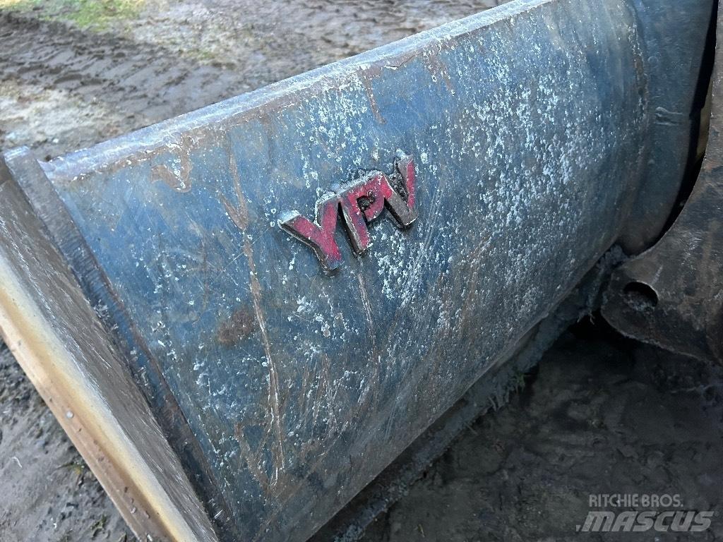 Volvo BM L 120 Naudoti ratiniai krautuvai