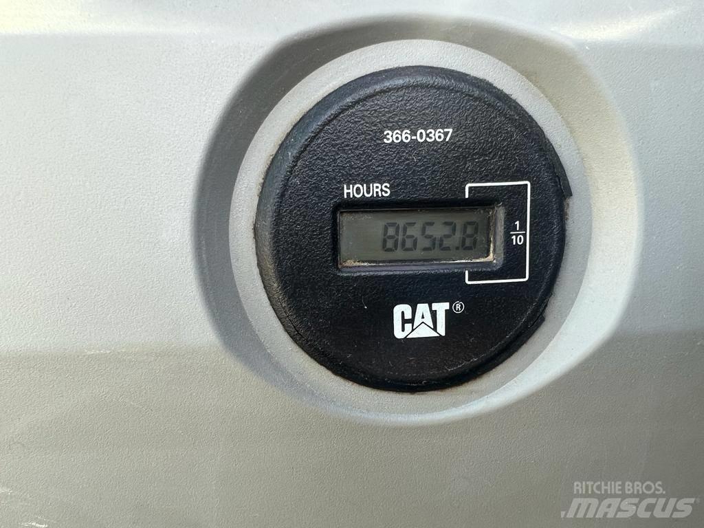 CAT 323 EL Vikšriniai ekskavatoriai