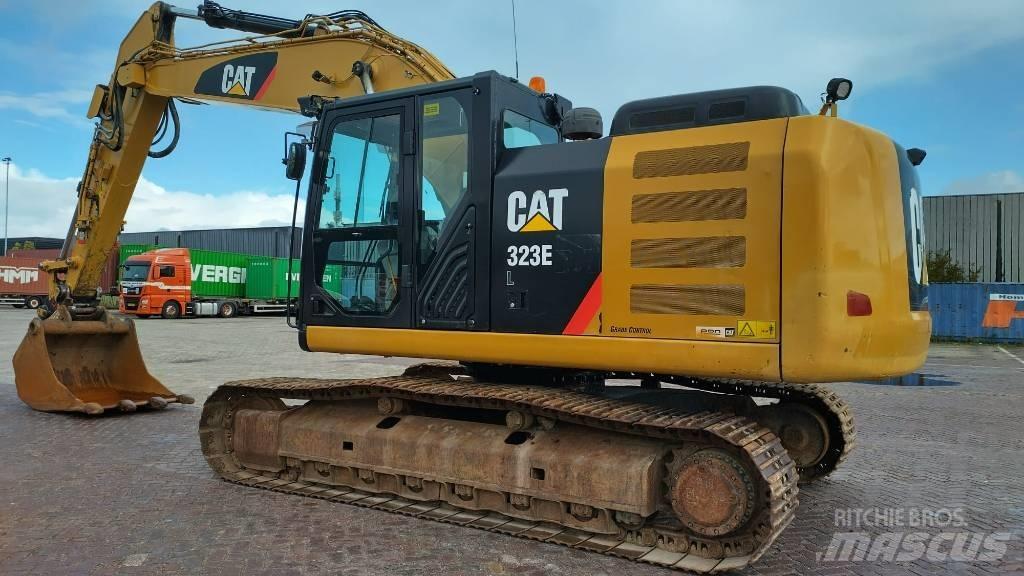CAT 323 EL Vikšriniai ekskavatoriai