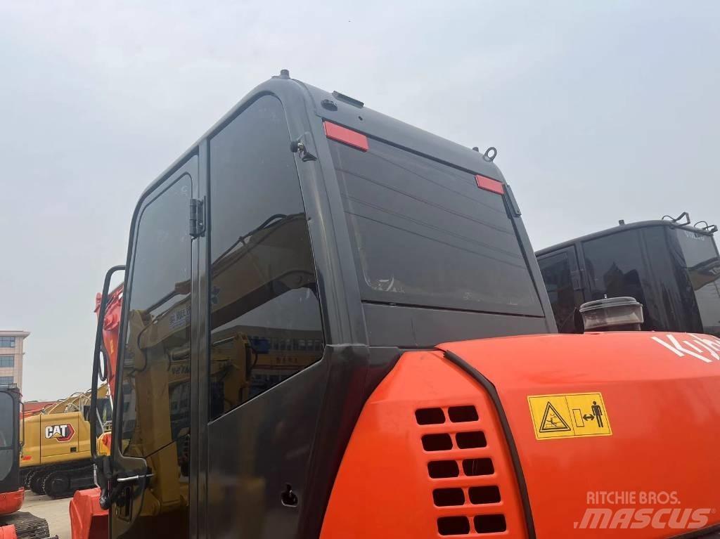 Kubota 183 Vikšriniai ekskavatoriai