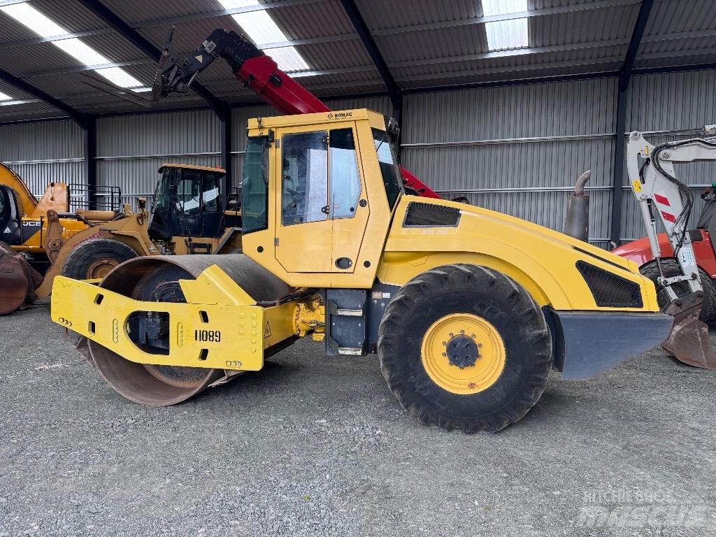 Bomag BW 213 D H-4 Vieno būgno volai