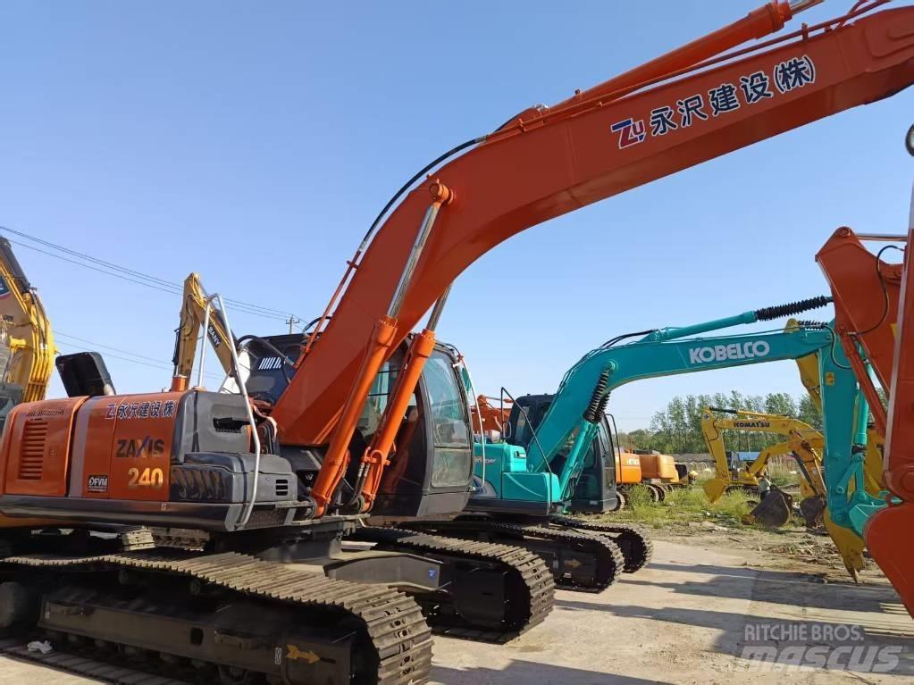 Hitachi ZX 240 Vikšriniai ekskavatoriai