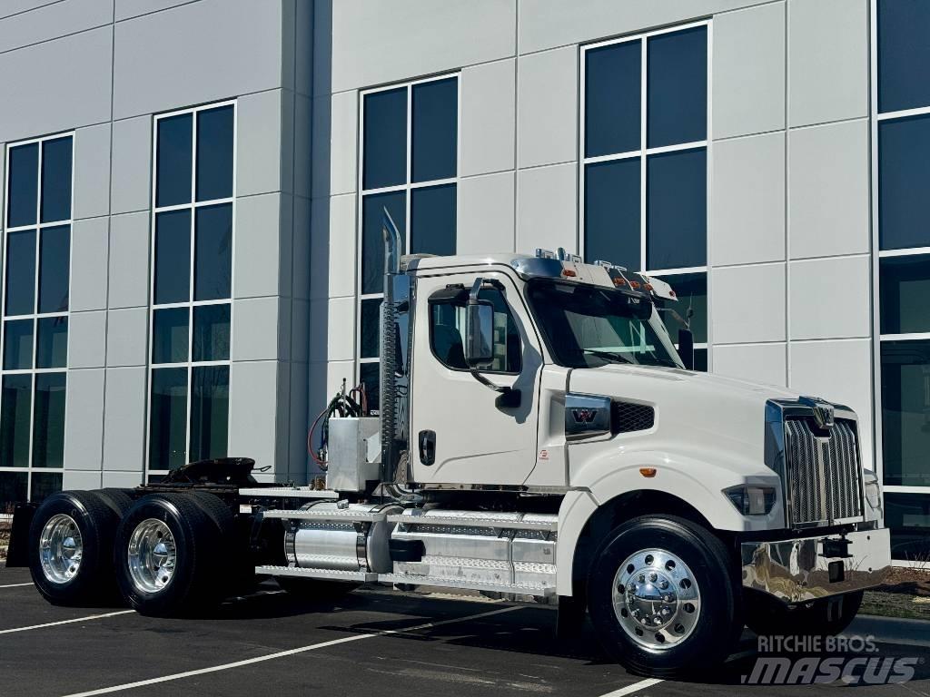 Western Star 49X Naudoti vilkikai