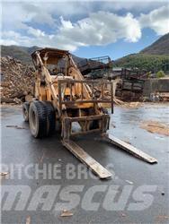 Komatsu SD25-1 Šakiniai krautuvai su prailgintu keltuvu