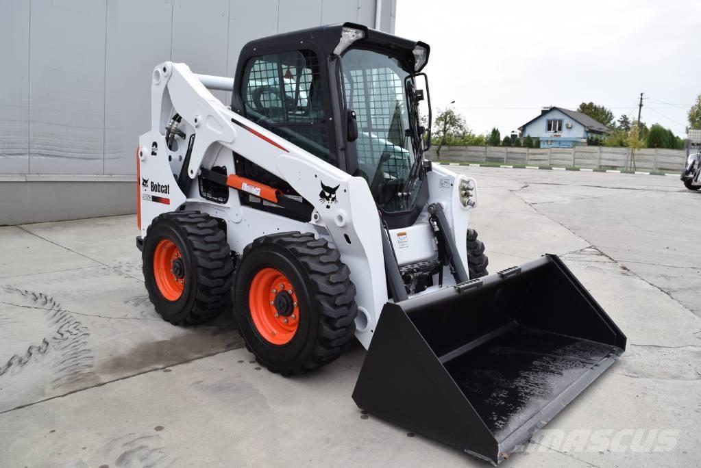 Bobcat S 650 Krautuvai su šoniniu pasukimu