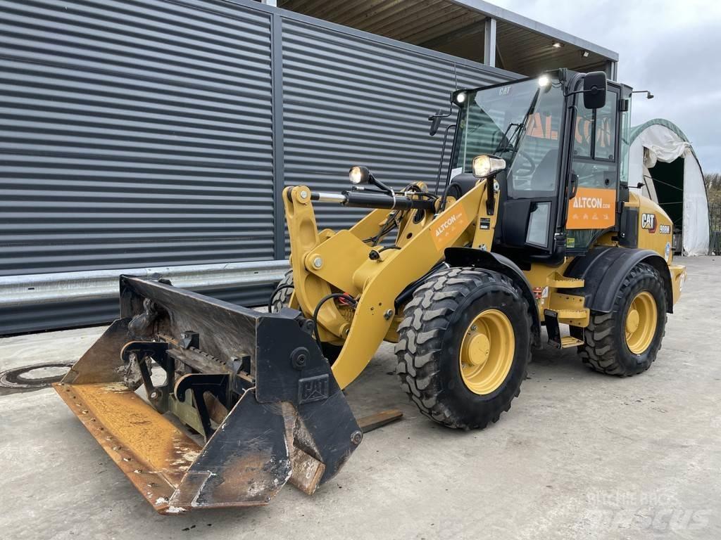 CAT 908M Naudoti ratiniai krautuvai