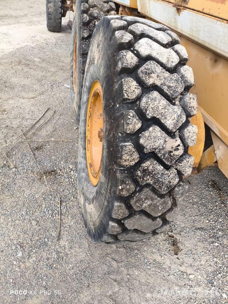 Dresser 830 Greideriai