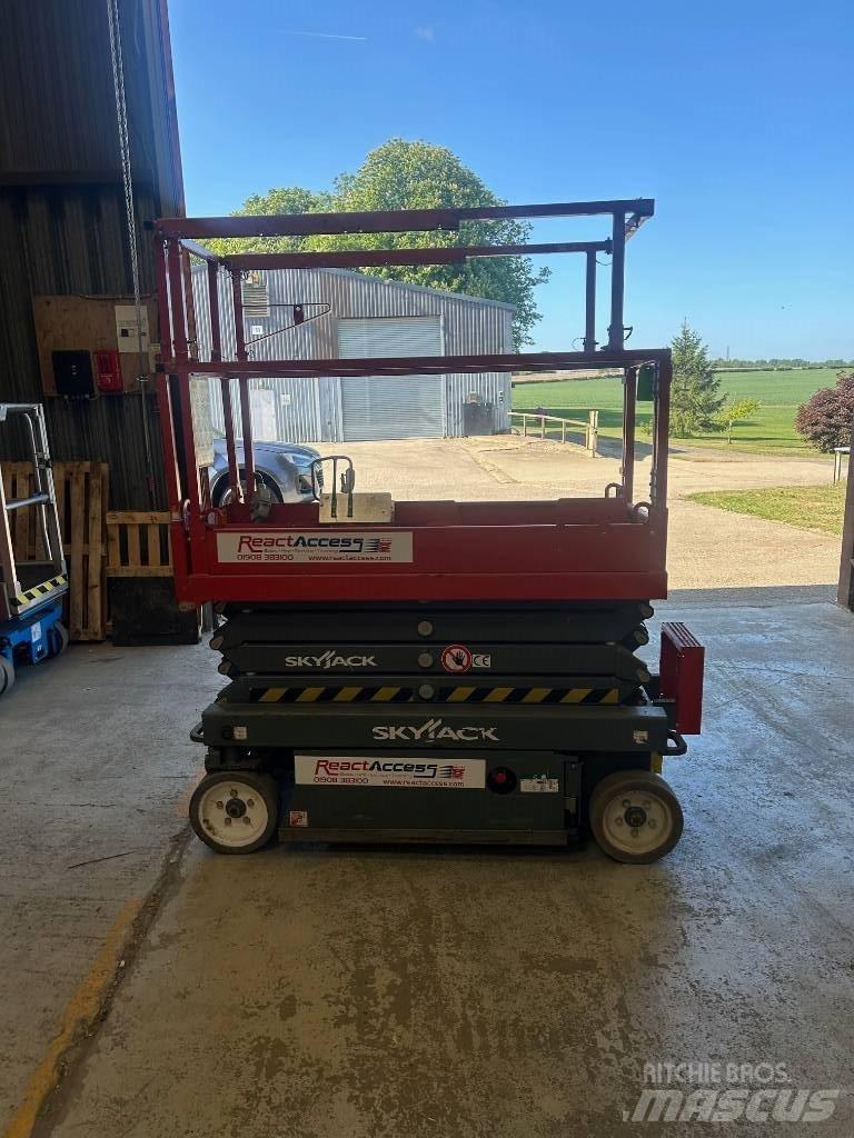 SkyJack SJ3219 Žirkliniai keltuvai