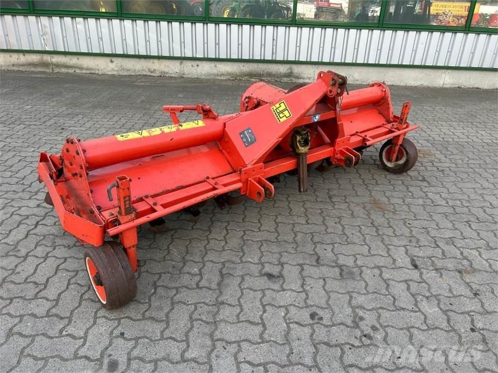 Kuhn EL 100N-255 Dirvos paruošimo vynuogynams technika