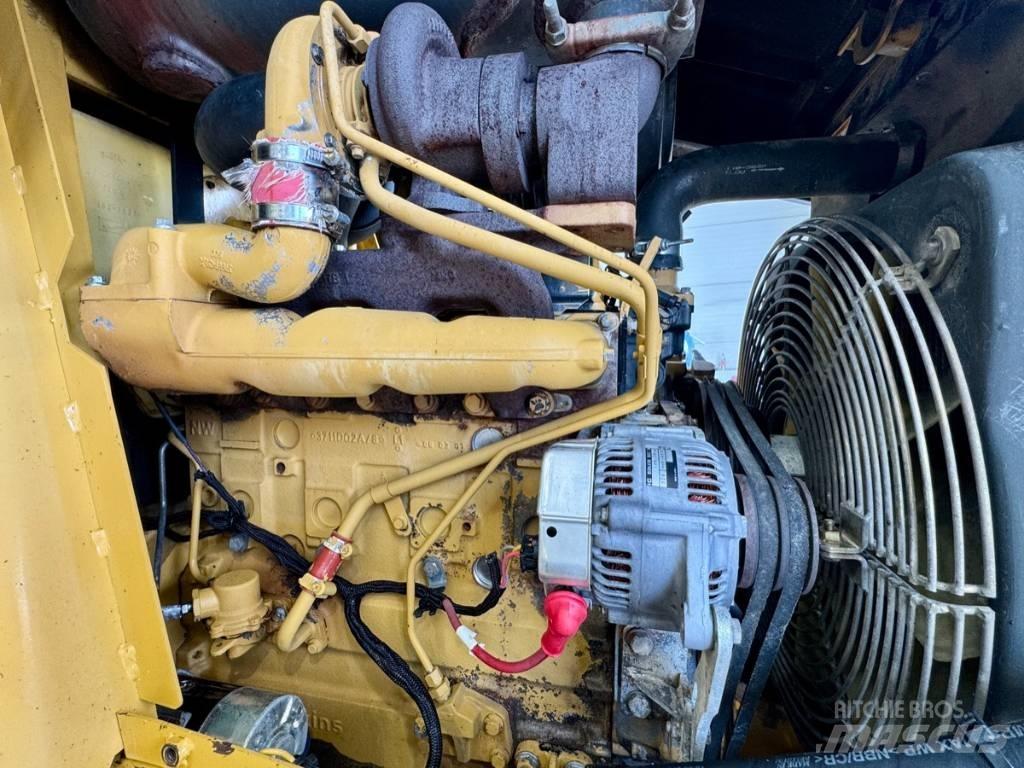 CAT 432 D Ekskavatoriniai krautuvai