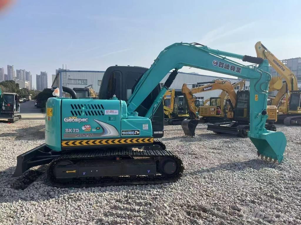 Kobelco SK 75 Vikšriniai ekskavatoriai