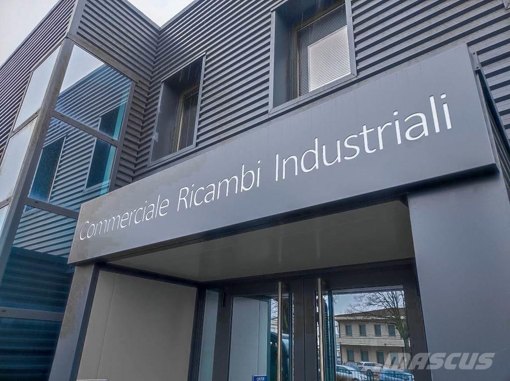 Nissan Cabstar Kabinos ir salonai