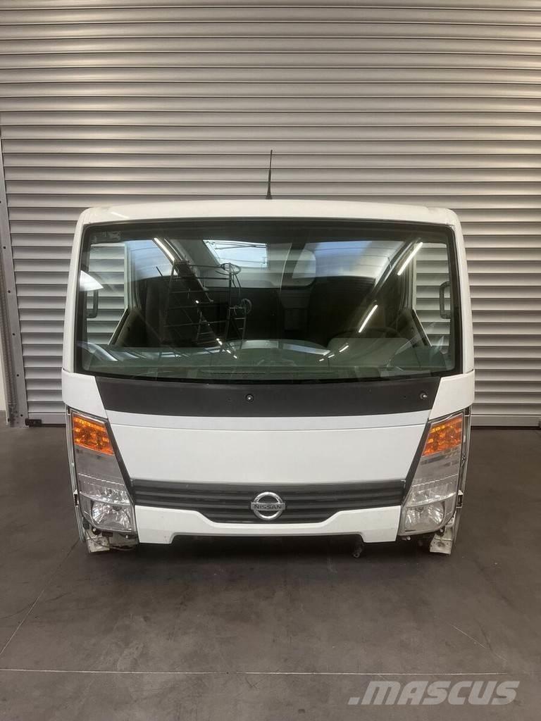 Nissan Cabstar Kabinos ir salonai