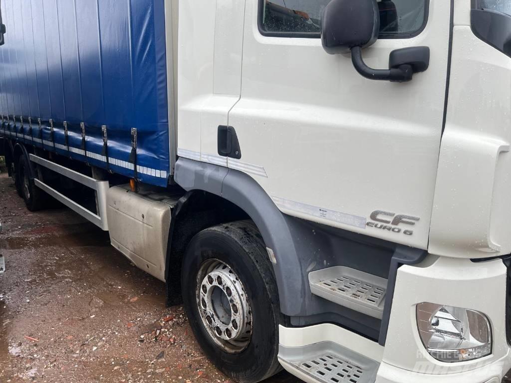 DAF CF 330 Priekabos su tentu