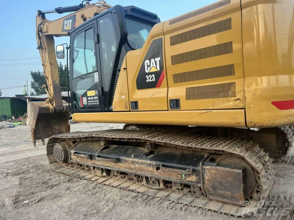 CAT 323 GC Vikšriniai ekskavatoriai