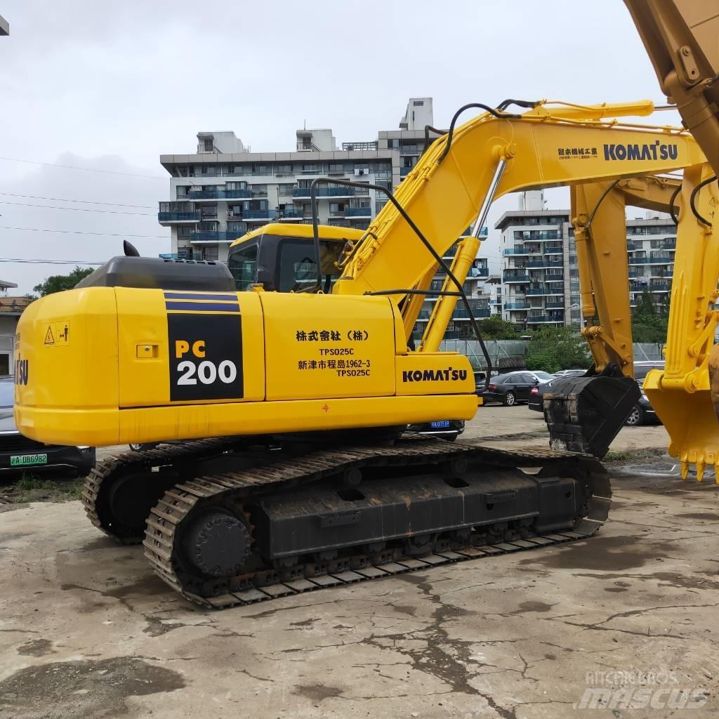 Komatsu PC200-7 Vikšriniai ekskavatoriai