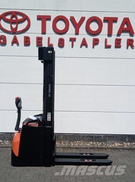 Toyota SWE160L Savaeigiai rietuvai