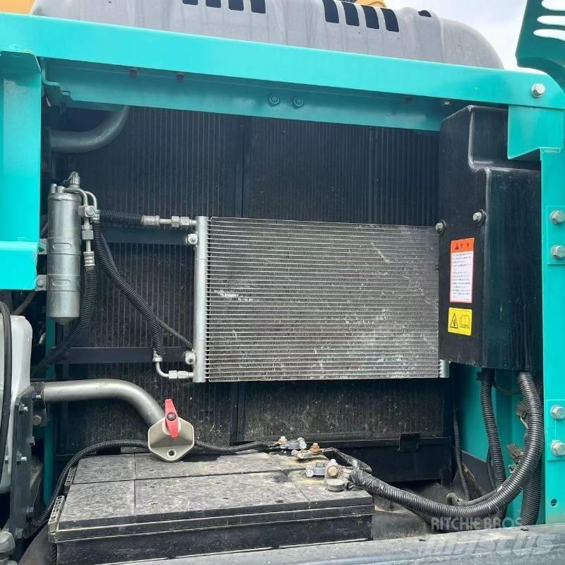 Kobelco SK 200 Vikšriniai ekskavatoriai