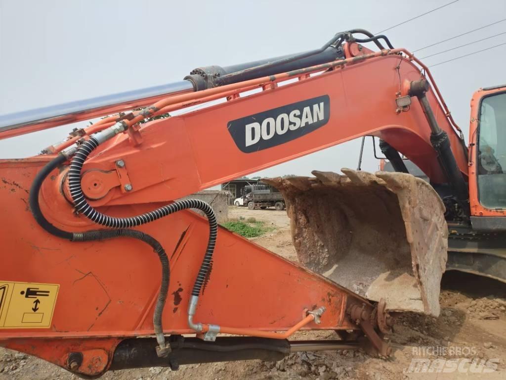 Doosan DX225LC-9C Vikšriniai ekskavatoriai