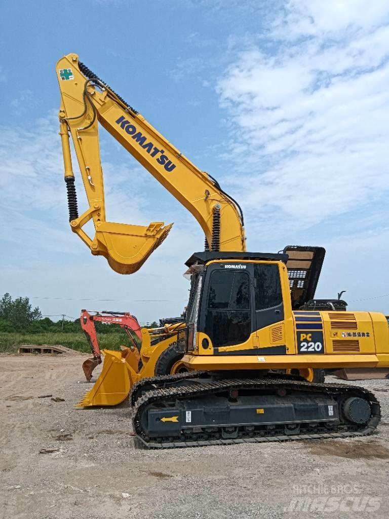 Komatsu PC 220-8 Vikšriniai ekskavatoriai