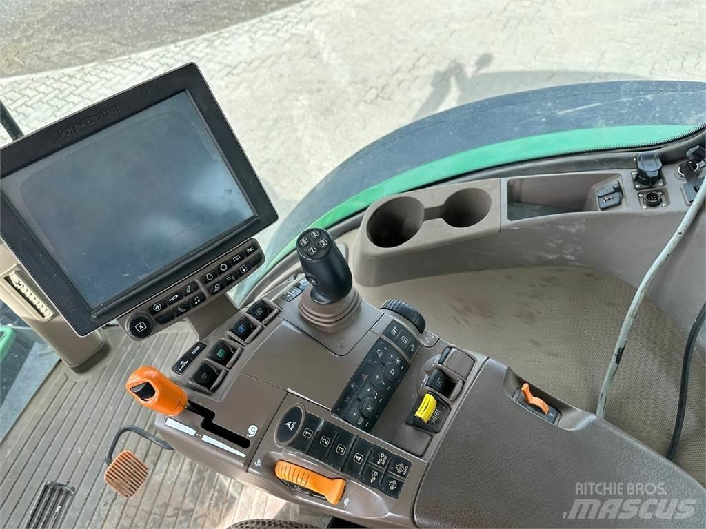 John Deere 7230R Traktoriai