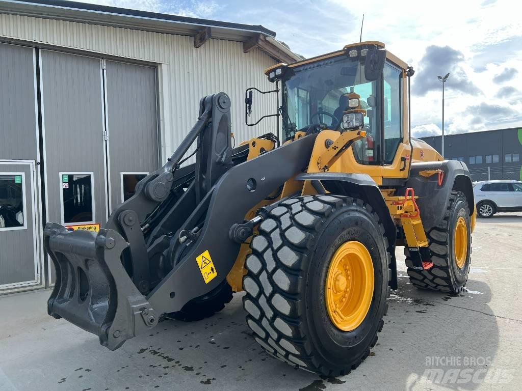Volvo L110H Naudoti ratiniai krautuvai